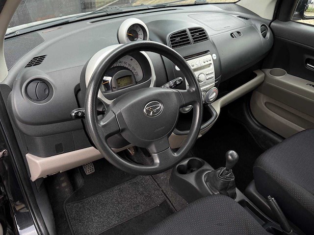 2005 daihatsu sirion 2 1.3-16v comfort personenauto - afbeelding 18 van  18