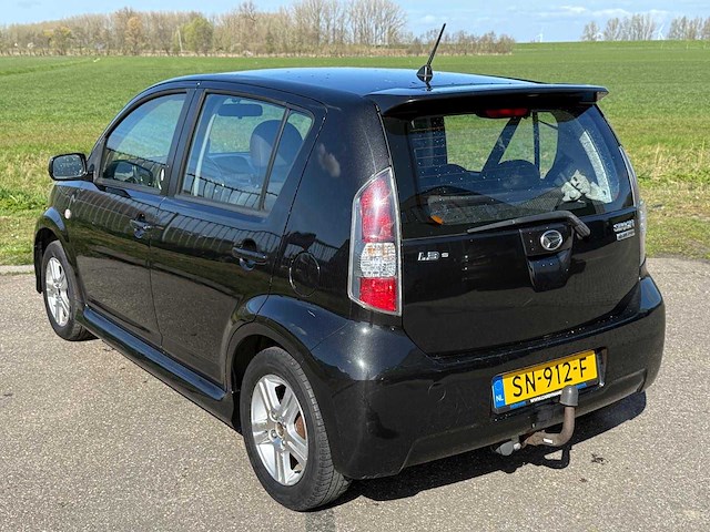2005 daihatsu sirion 2 1.3-16v comfort personenauto - afbeelding 8 van  13