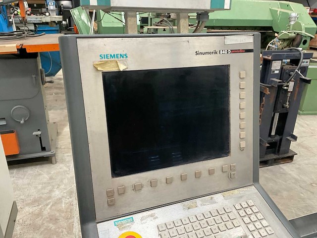 2005 deckel maho 35m verticale cnc -bewerkingscentrum - afbeelding 13 van  14