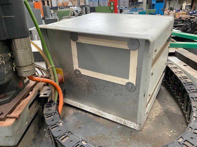 2005 deckel maho 35m verticale cnc -bewerkingscentrum - afbeelding 9 van  14