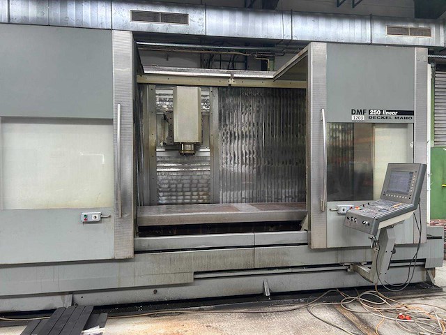 2005 deckel maho dmf 250 lineair cnc universeel machinecentrum - afbeelding 18 van  24
