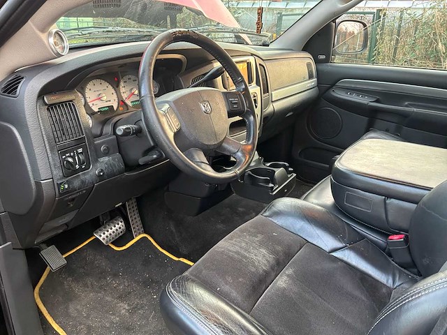 2005 dodge srt-10 personenauto - afbeelding 17 van  35