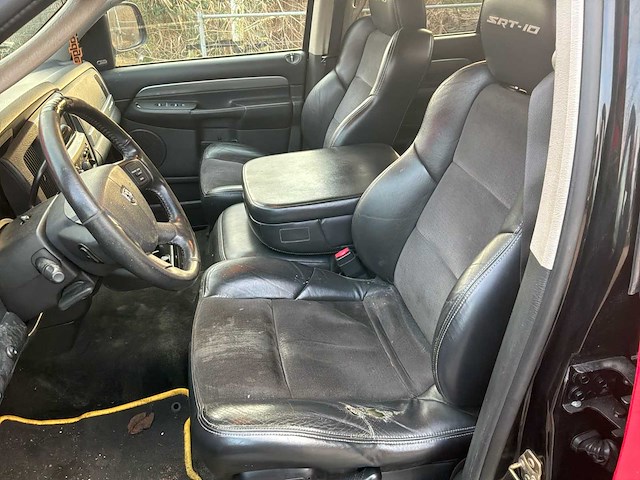 2005 dodge srt-10 personenauto - afbeelding 18 van  35