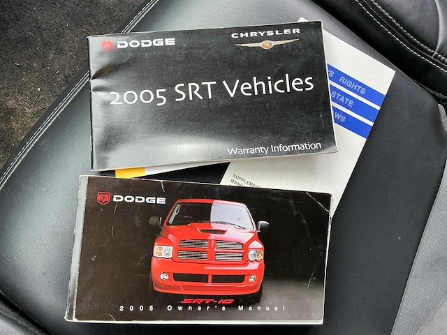 2005 dodge srt10 quad-cab pick-up bedrijfswagen - afbeelding 27 van  35