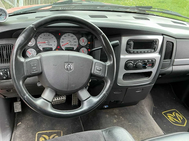 2005 dodge srt10 quad-cab pick-up bedrijfswagen - afbeelding 12 van  16