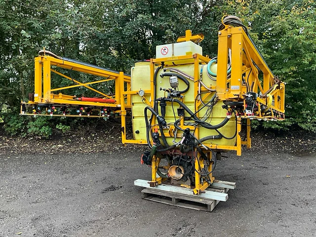 2005 dubex m8 veldspuit - afbeelding 1 van  36