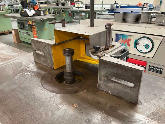 2005 esse emme f105l tafelfreesmachine - afbeelding 2 van  6
