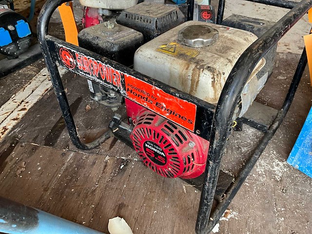 2005 europower ep2500 stroomaggregaat - afbeelding 3 van  4