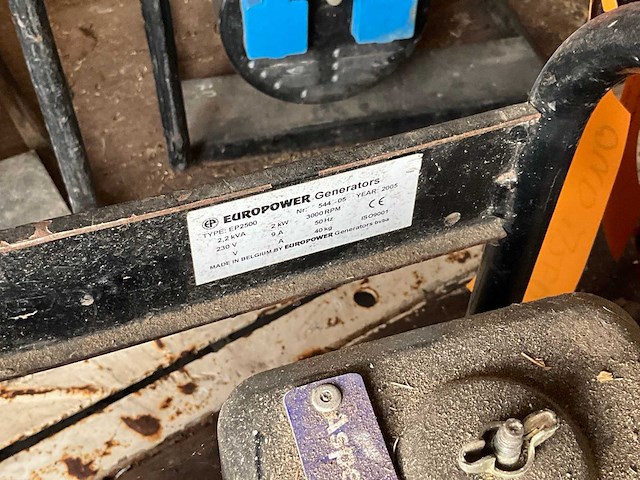 2005 europower ep2500 stroomaggregaat - afbeelding 4 van  4