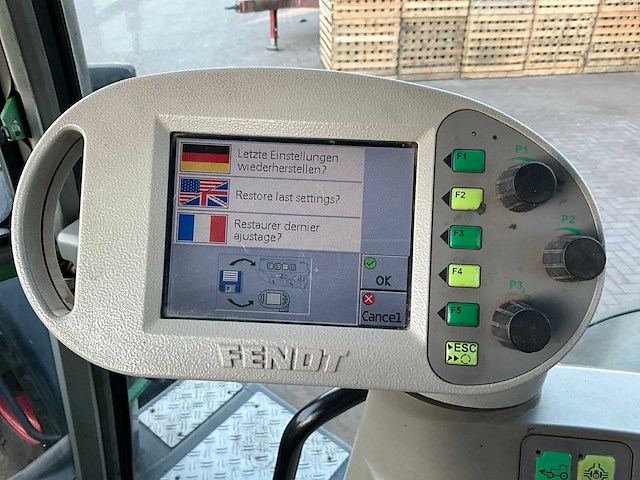 2005 fendt 716 vario vierwielaangedreven landbouwtractor - afbeelding 13 van  26