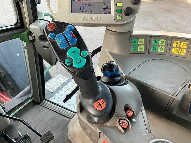 2005 fendt 716 vario vierwielaangedreven landbouwtractor - afbeelding 15 van  26