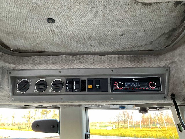 2005 fendt 716 vario vierwielaangedreven landbouwtractor - afbeelding 18 van  26