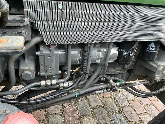 2005 fendt farmer 307 ci vierwielaangedreven landbouwtractor - afbeelding 17 van  35