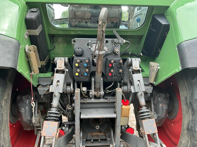 2005 fendt farmer 307 ci vierwielaangedreven landbouwtractor - afbeelding 21 van  35