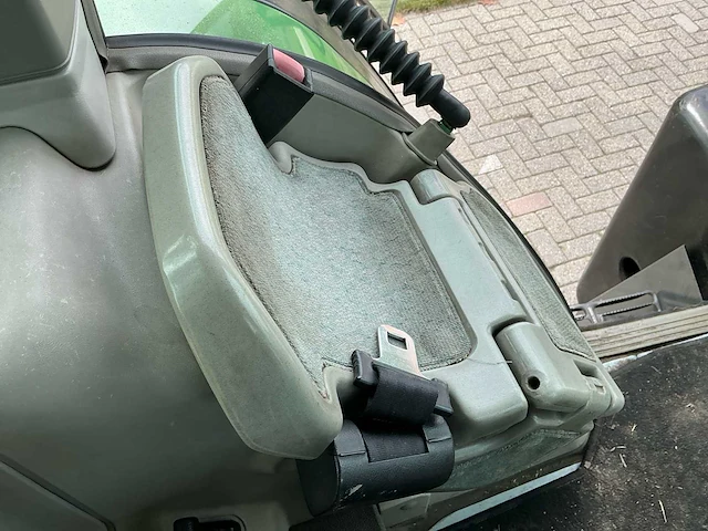 2005 fendt favorit 714 vario vierwielaangedreven landbouwtractor - afbeelding 26 van  34