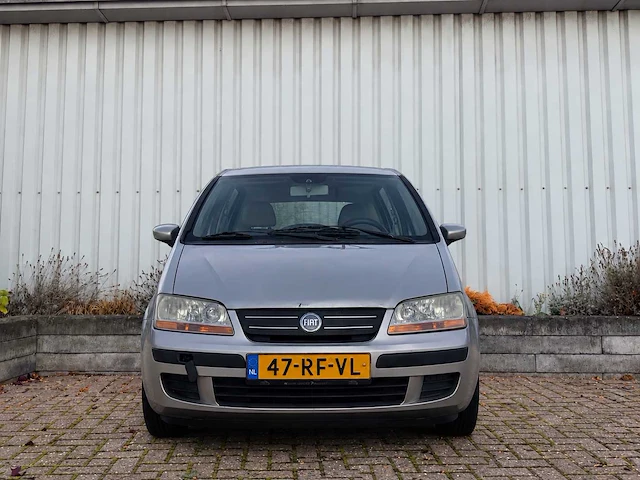 2005 fiat idea 1.4-16v dynamic personenauto - afbeelding 6 van  13