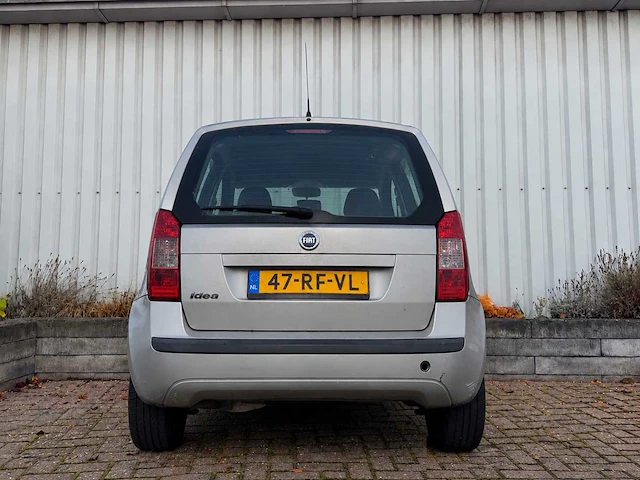 2005 fiat idea 1.4-16v dynamic personenauto - afbeelding 9 van  13
