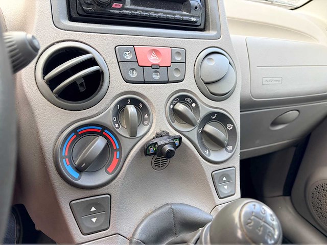 2005 fiat panda 1.2 dynamic personenauto - afbeelding 4 van  10