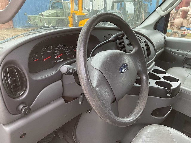2005 ford bus personenauto - afbeelding 2 van  10