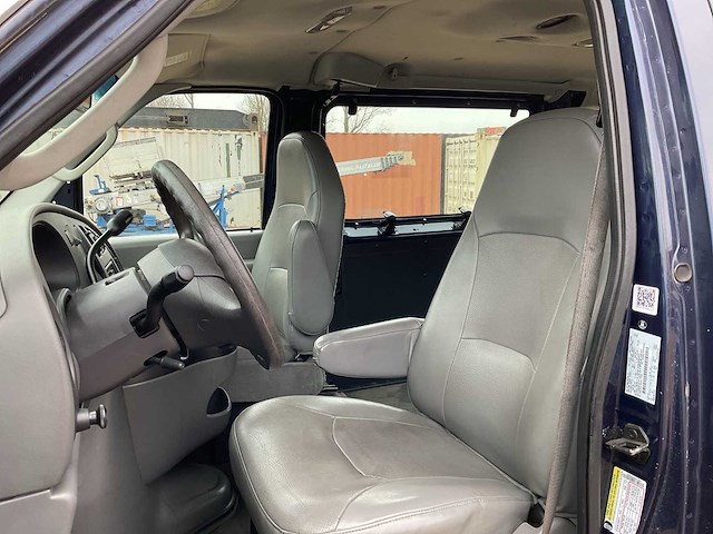 2005 ford bus personenauto - afbeelding 4 van  10
