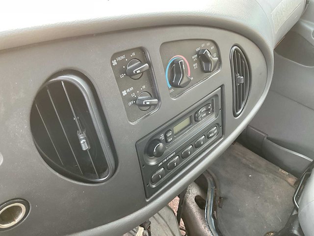 2005 ford e-150 xl bus - afbeelding 3 van  11