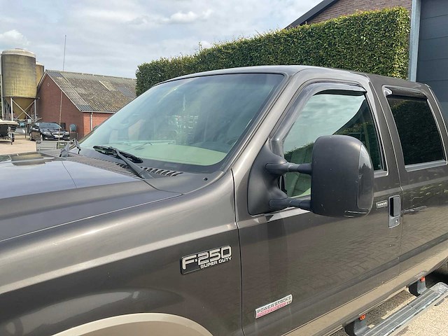2005 ford f-250 fx4 off road v8 bedrijfswagen - afbeelding 2 van  27