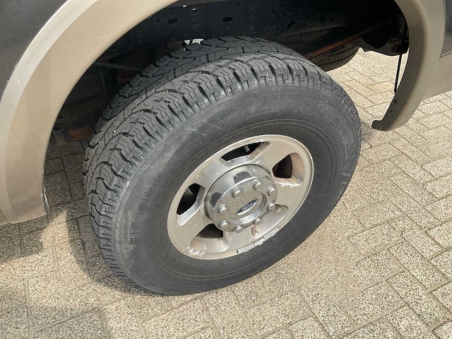 2005 ford f-250 fx4 off road v8 bedrijfswagen - afbeelding 5 van  27