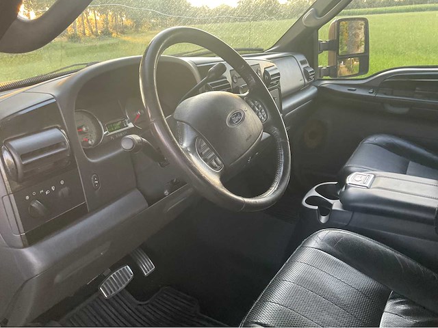 2005 ford f250 harley-davidson bedrijfswagen - afbeelding 7 van  22