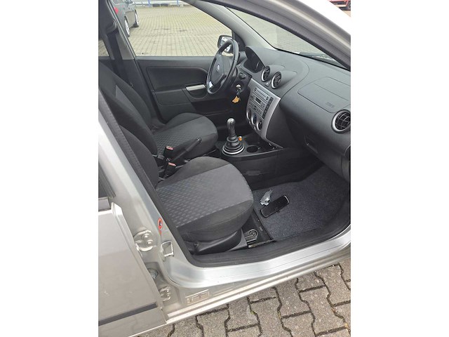 2005 ford fiesta 1.3 futura personenauto - afbeelding 5 van  5