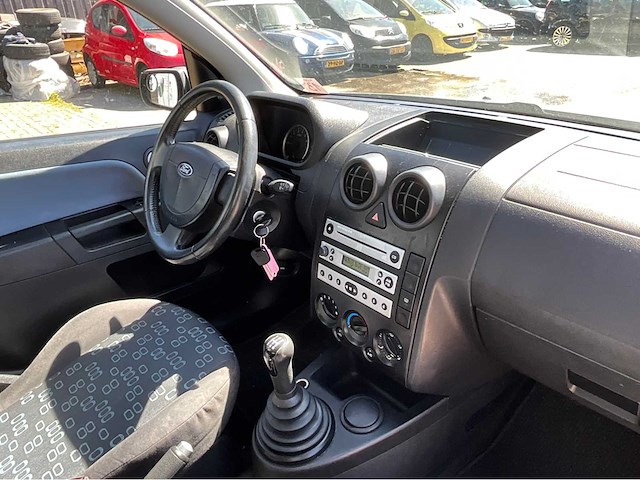 2005 ford fusion 1.4-16v trend personenauto - afbeelding 10 van  32