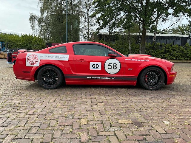 2005 ford usa mustang gt circuit race auto + trailer - afbeelding 43 van  46