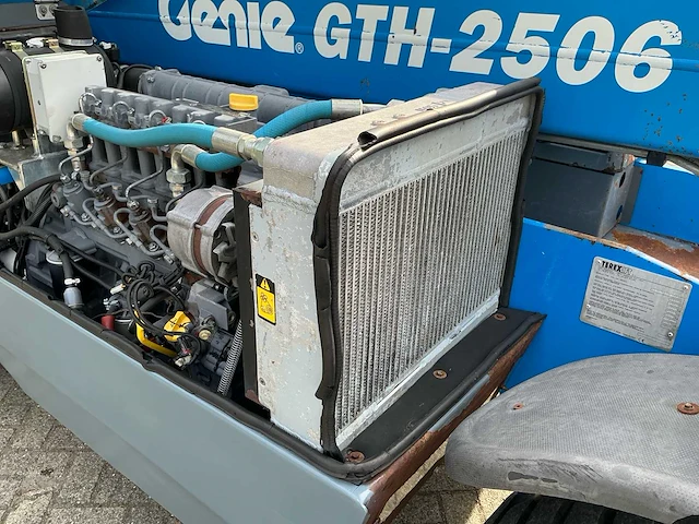 2005 genie gth-2506 telescooplader – 2.500 kg – 5,79 m – 4x4 – laadbak - afbeelding 2 van  35