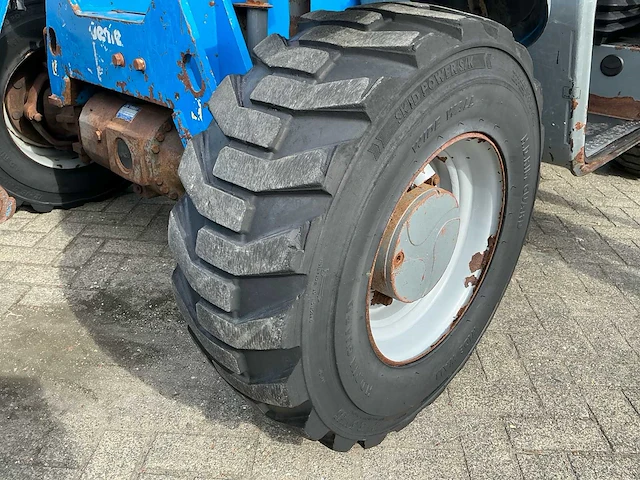 2005 genie gth-2506 telescooplader – 2.500 kg – 5,79 m – 4x4 – laadbak - afbeelding 4 van  35