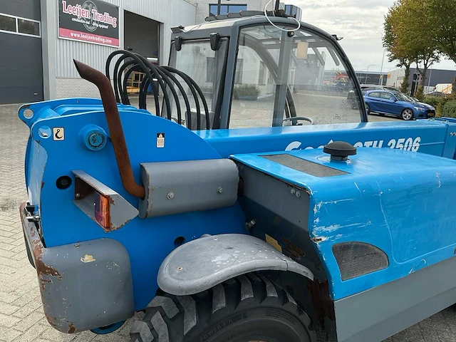 2005 genie gth-2506 telescooplader – 2.500 kg – 5,79 m – 4x4 – laadbak - afbeelding 21 van  35