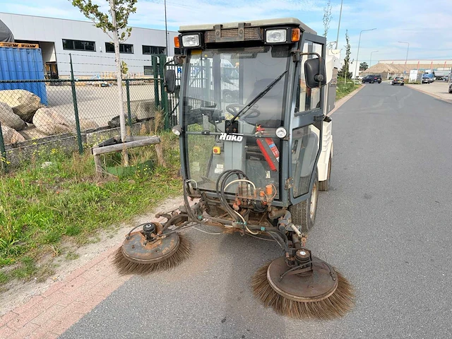 2005 hako citytrac 4200 da 4x4 veeg-/zuigmachine - afbeelding 2 van  13