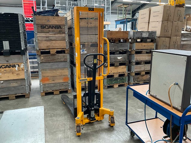 2005 heavy load mover jj hs 1500 hand stapelaar - afbeelding 3 van  6