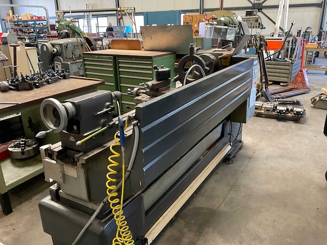 2005 huvema 460x1500 conventionele draaibank - afbeelding 15 van  20