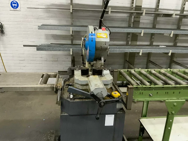 2005 huvema hu315 industry afkortcirkelzaagmachine - afbeelding 2 van  9