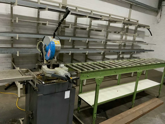 2005 huvema hu315 industry afkortcirkelzaagmachine - afbeelding 1 van  9
