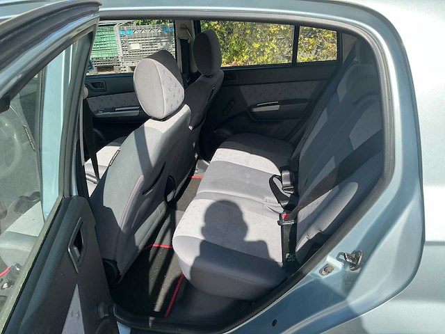 2005 hyundai getz 1.3i active cool personenauto - afbeelding 13 van  23