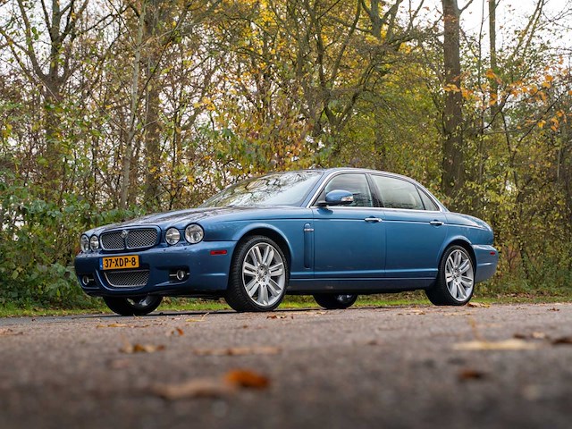 2005 jaguar xj 4.2 v8 super lwb personenauto - afbeelding 1 van  56