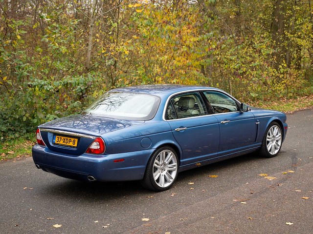 2005 jaguar xj 4.2 v8 super lwb personenauto - afbeelding 13 van  56