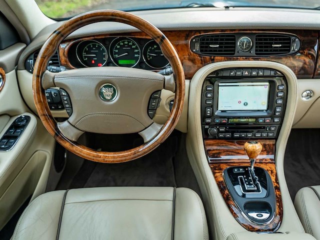 2005 jaguar xj 4.2 v8 super lwb personenauto - afbeelding 26 van  56