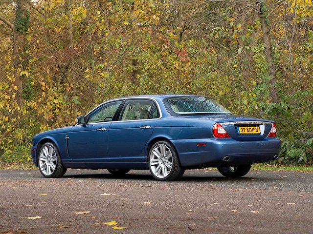 2005 jaguar xj 4.2 v8 super lwb personenauto - afbeelding 40 van  56
