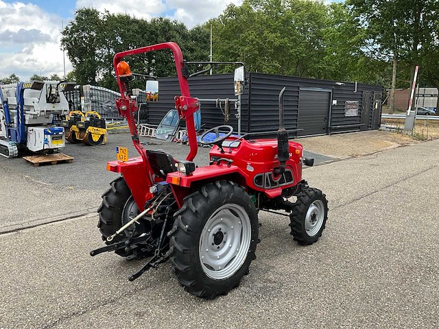 2005 jinma 224 4wd minitractor tvz-67-f - afbeelding 21 van  25