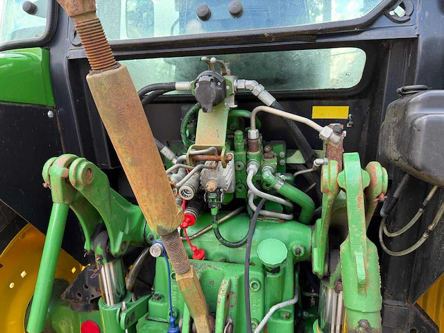 2005 john deere 5720 vierwielaangedreven landbouwtractor - afbeelding 5 van  19