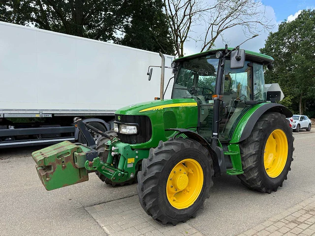 2005 john deere 5720 vierwielaangedreven landbouwtractor - afbeelding 1 van  19