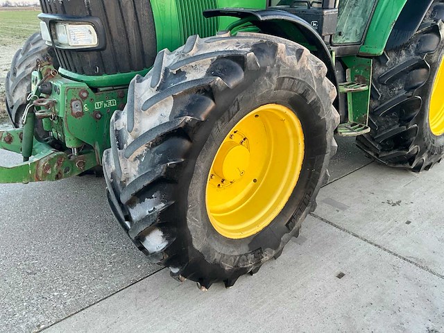 2005 john deere 6420 vierwielaangedreven landbouwtractor - afbeelding 11 van  37
