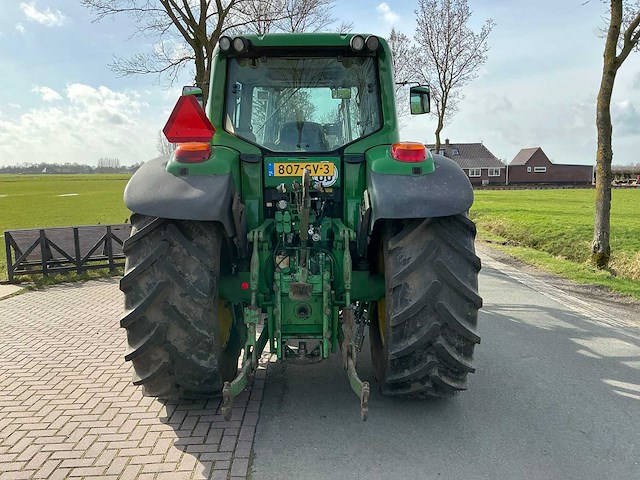 2005 john deere 6820 vierwielaangedreven landbouwtractor - afbeelding 2 van  33