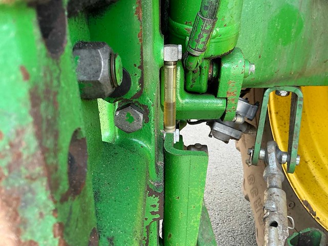 2005 john deere 6820 vierwielaangedreven landbouwtractor - afbeelding 8 van  33
